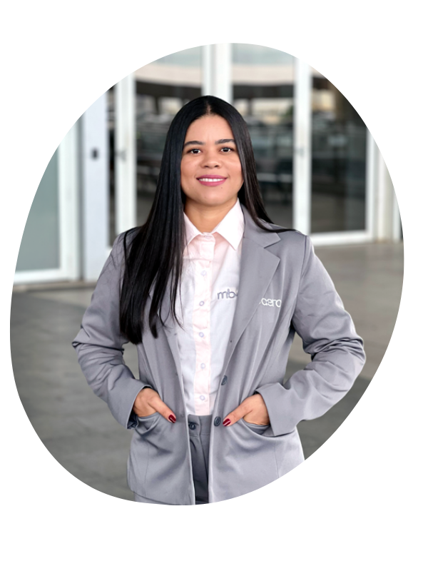 Colaboradora da MB AERO no Aeroporto de Viracopos